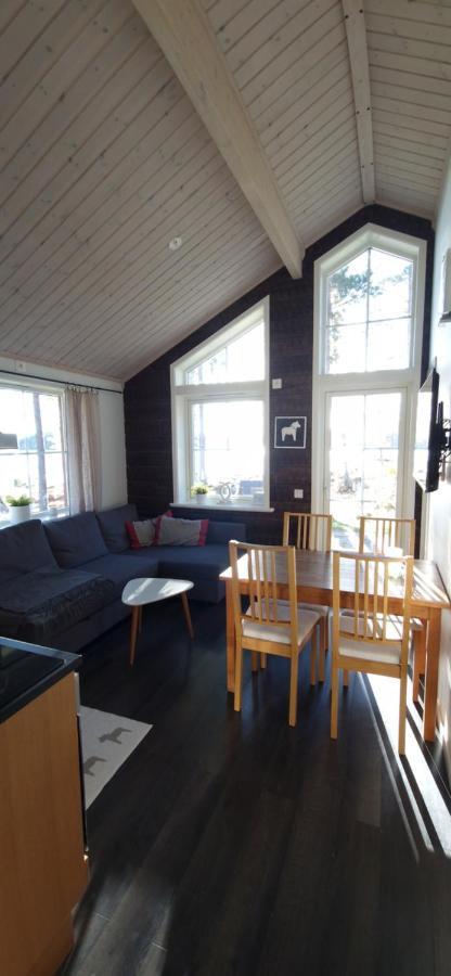 Lakeside Log Cabin Fraemby Udde Falun Esterno foto