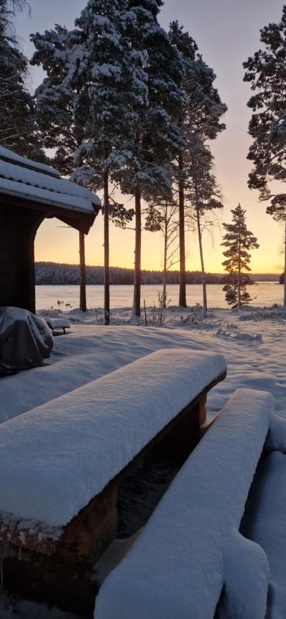 Lakeside Log Cabin Fraemby Udde Falun Esterno foto